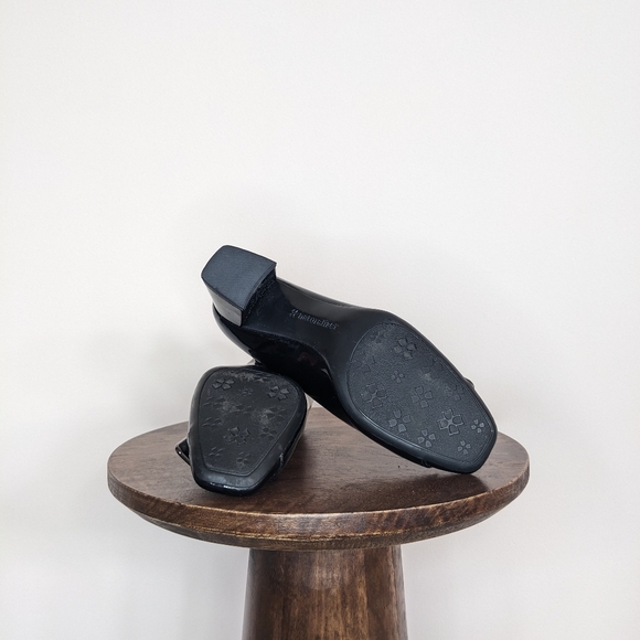 Naturalizer Chunky Heels - Picture 5 of 8